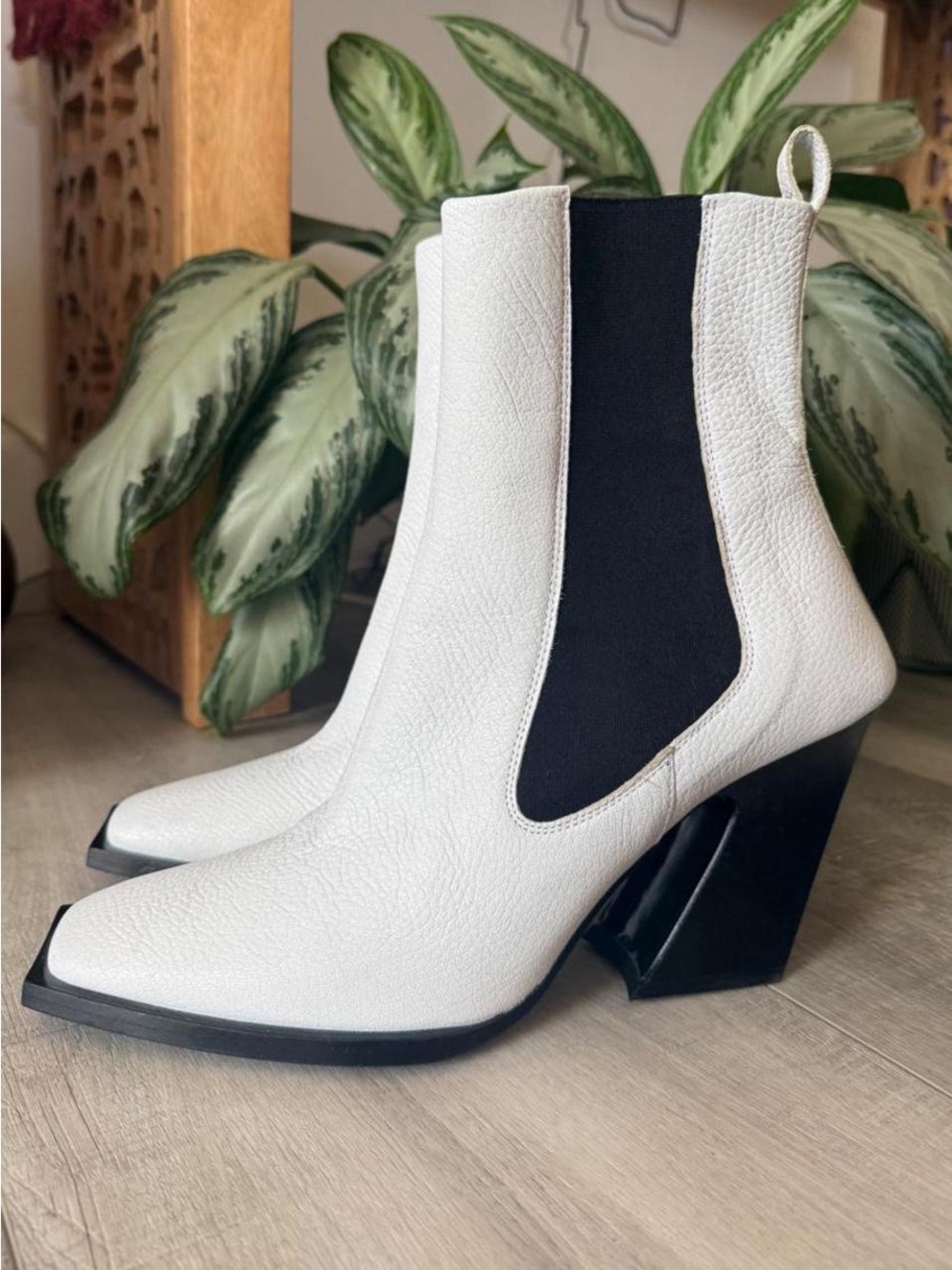 Brandon Blackwood Ani Boots | White Leather Ankle Boots